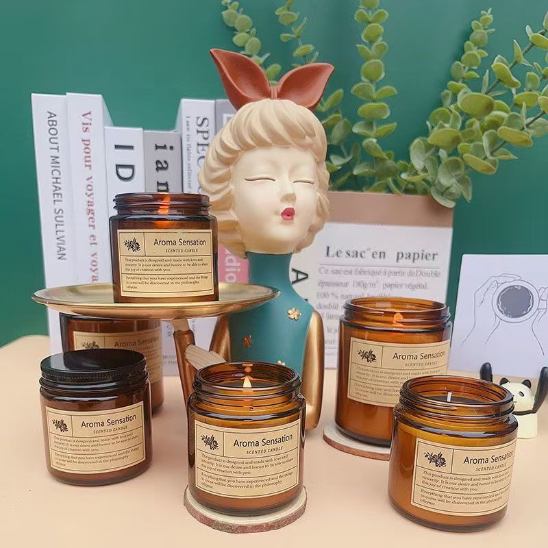 Coinnle cumhartheiripe rómánsúil agus fada buan le húsáid sa bhaile