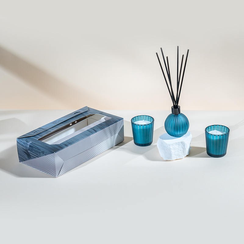 Gloiní beaga stiallacha ingearacha coinnle cumhra X2 Stialóg ingearach bolgán beag buidéal difuser giolcach so-ghalaithe