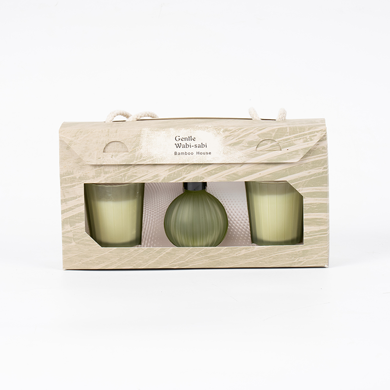 Gloiní beaga stiallacha ingearacha coinnle cumhra X2 Stialóg ingearach bolgán beag buidéal difuser giolcach so-ghalaithe