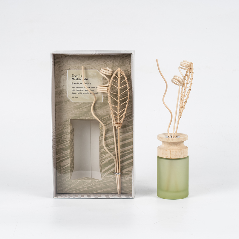 Difuser giolcach préimhe fleascán gloine ard-sorcóireach le díoltóir difuser bata-cumhra adhmaid